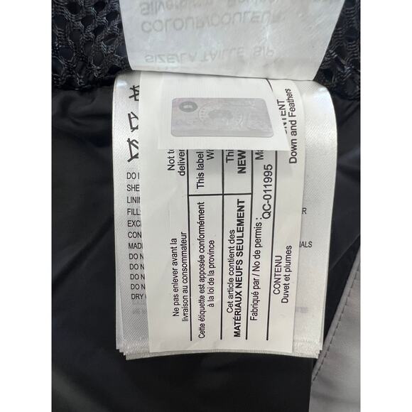 Canada Goose Lyndale Parka in Silverbirch - Picture 16 of 16